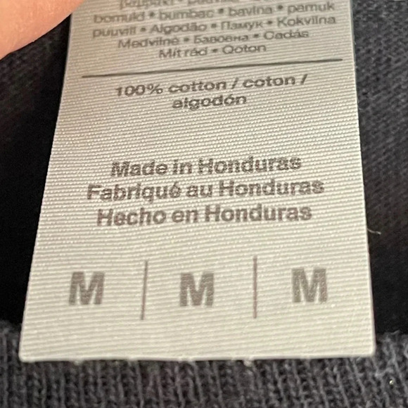 Gildan embroidered long sleeves Hocus Pocus themed  shirt size medium - Picture 6 of 7